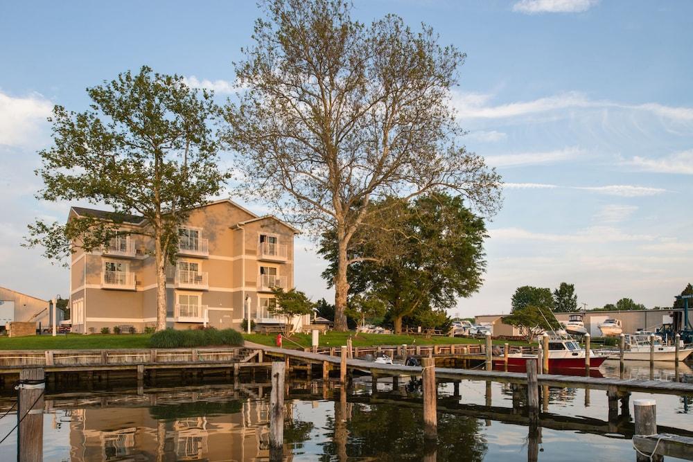 Anchored Inn At Hidden Harbor Deale Экстерьер фото